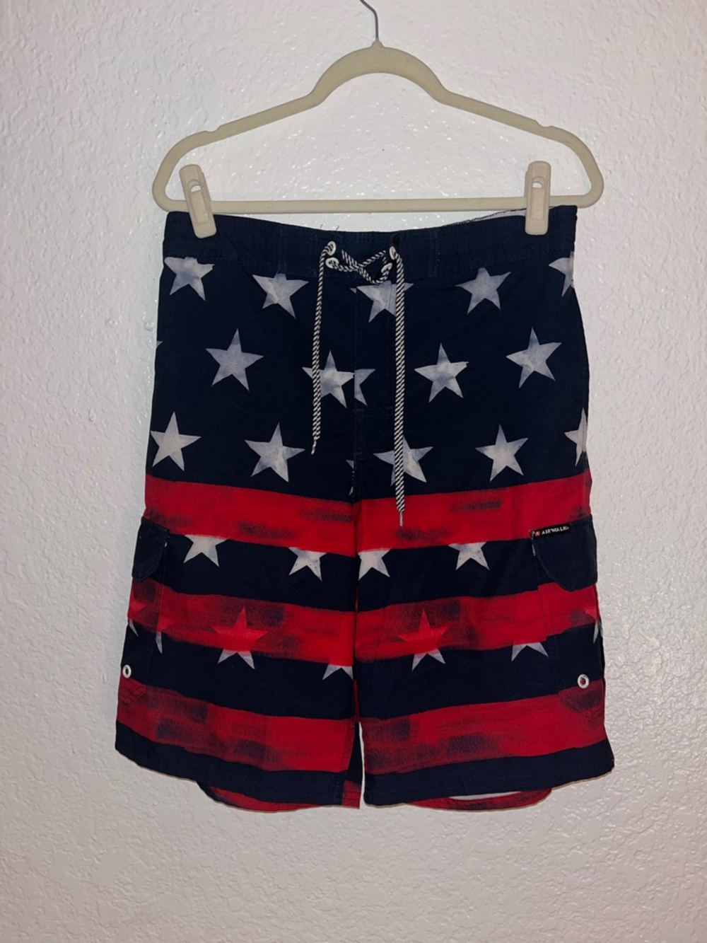 Airwalk American flag men’s swim trunks size Medium